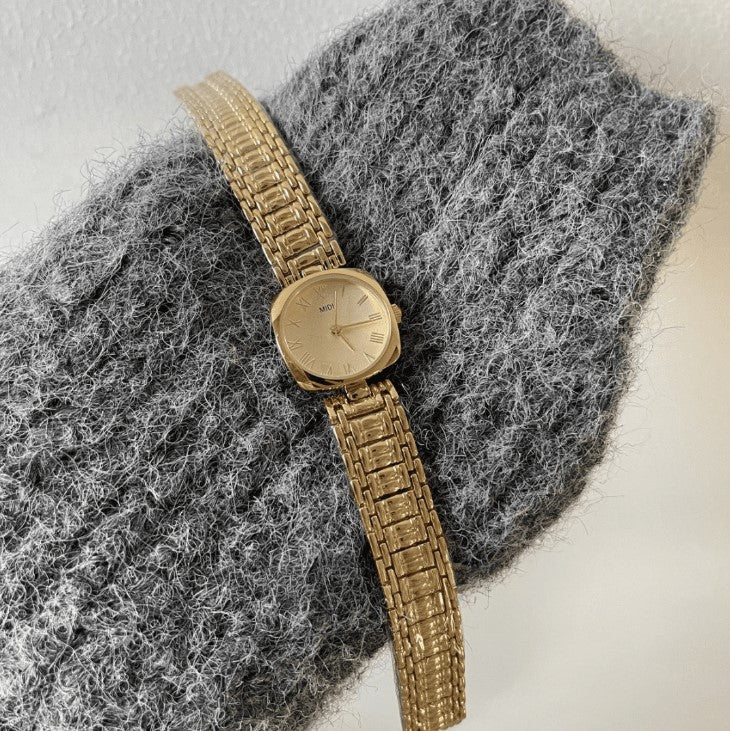 Hikari's Exclusive Eterna Vintage Series | Female Watch